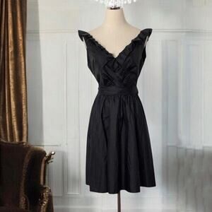Mori Lee Madeline Gardner Dress Black Taffeta Ruffled Plunge V-Neck Size 10